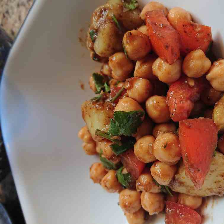 Spicy Chickpea Salad (Chana Chaat) 