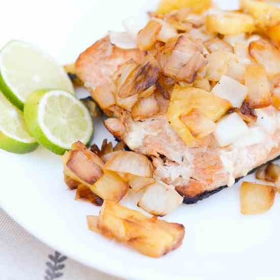 Grilled Salmon with Pineapple Salsa