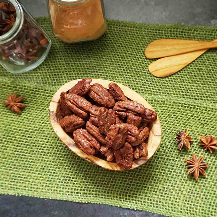 Pumpkin pie-spiced pecans