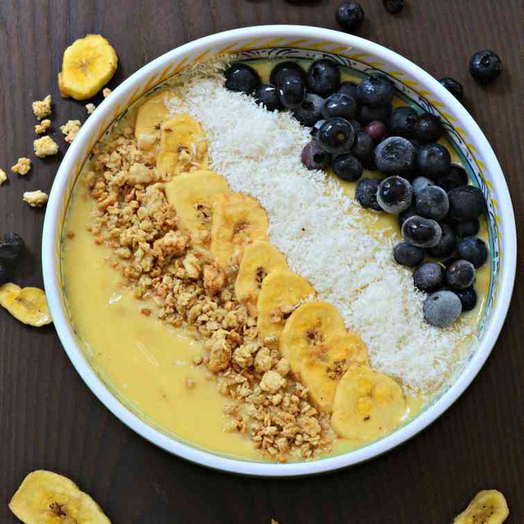 Tropical Smoothie Bowl