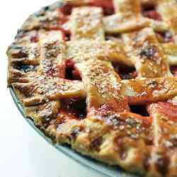 Simple Strawberry Rhubarb Pie