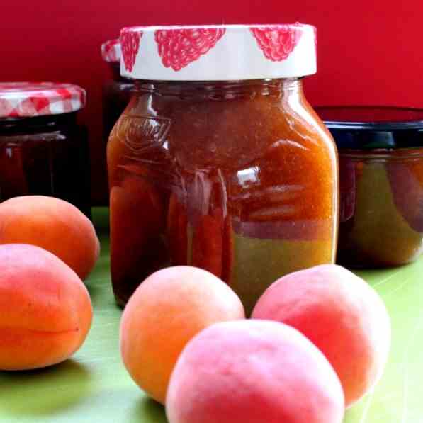 Apricot-Apple Jam from the Slow-Cooker