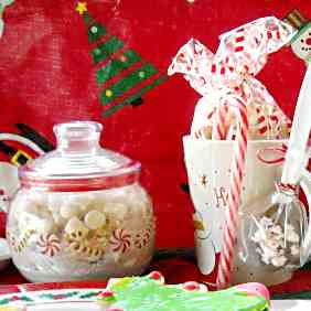 Homemade Christmas: Peppermint Hot Cocoa M