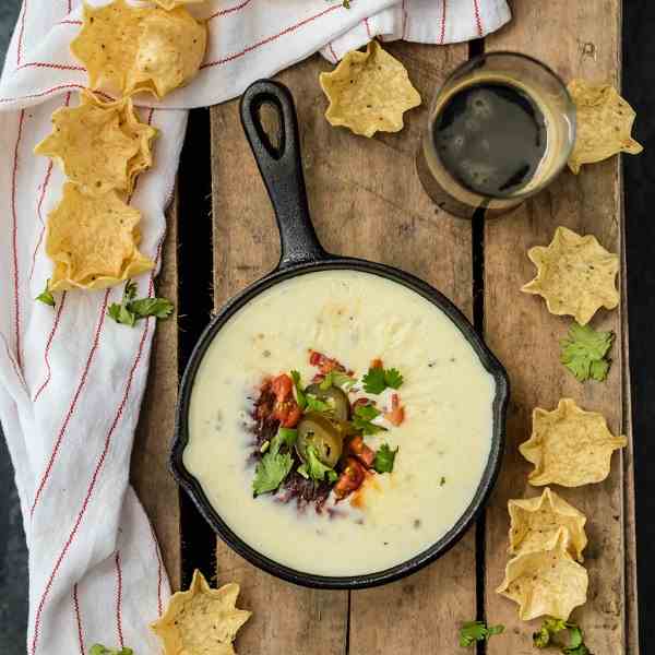 Restaurant Style White Queso