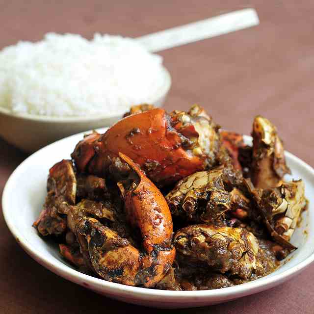Cracked Mud-Crabs in a Spicy Red Gravy