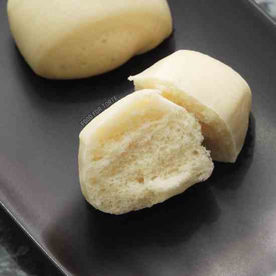 Mantou (Chinese Steamed Buns)