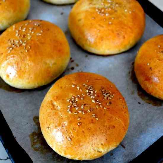 CHINESE BBQ ROAST PORK BUNS