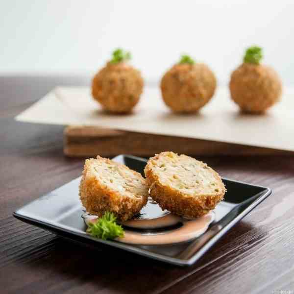 Cheesy Chicken Meatballs