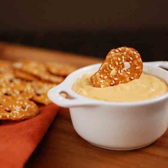 Garlic and Sriracha Cheese Dip