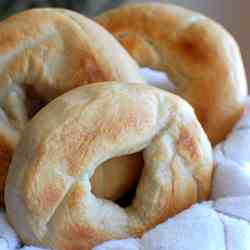 Homemade Plain Bagels