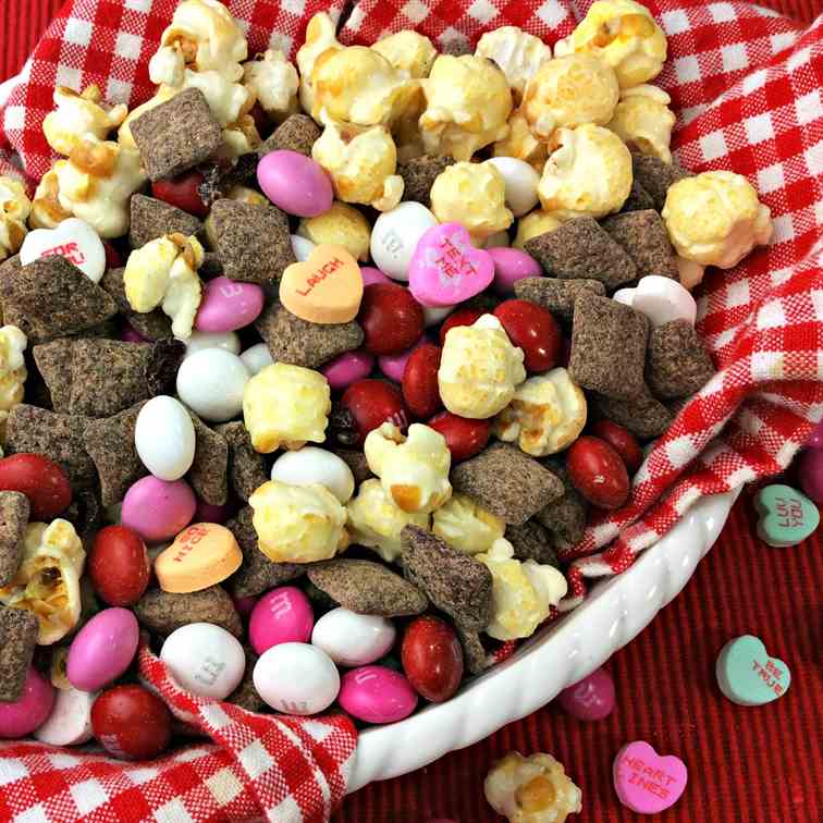 Cherry Muddy Buddies Snack Mix