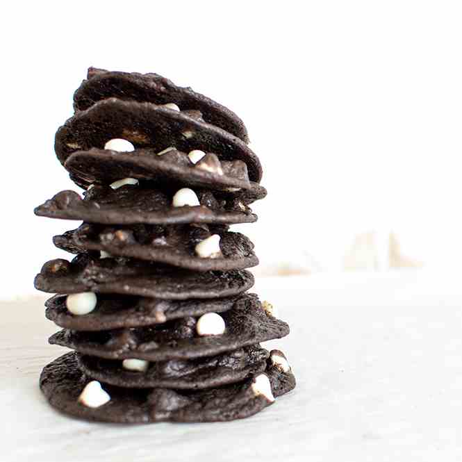 Super Chewy Double Chocolate Cookies