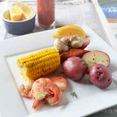 Shrimp Boil w/ Mushrooms, Dill and Garlic