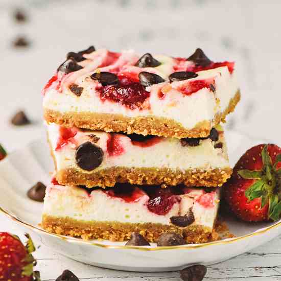 Skinny Strawberry Cheesecake Bars