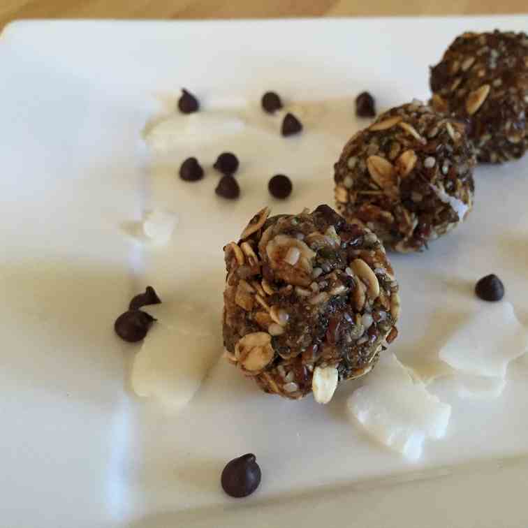 No-Bake GF Chocolate Chip Trail Mix Bites