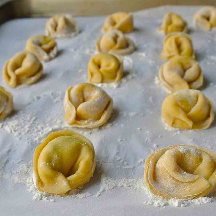 Cheese tortellini