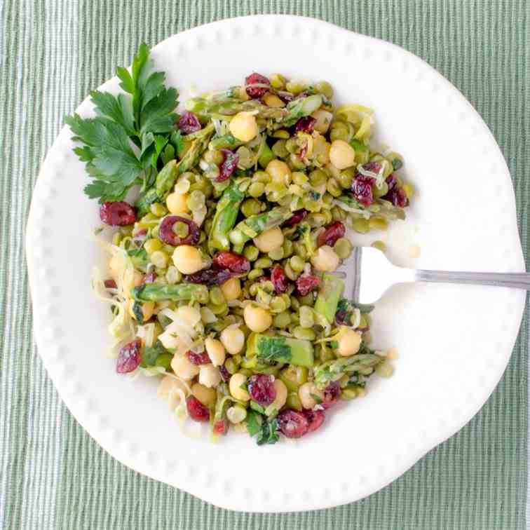 Spring Salad with Garbanzo Beans