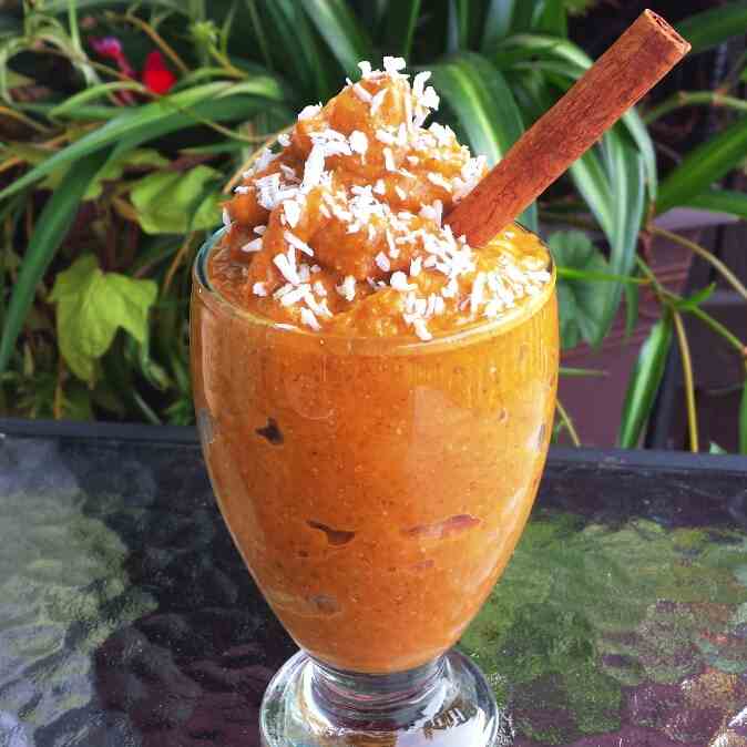 Pumpkin Spice Date Smoothie