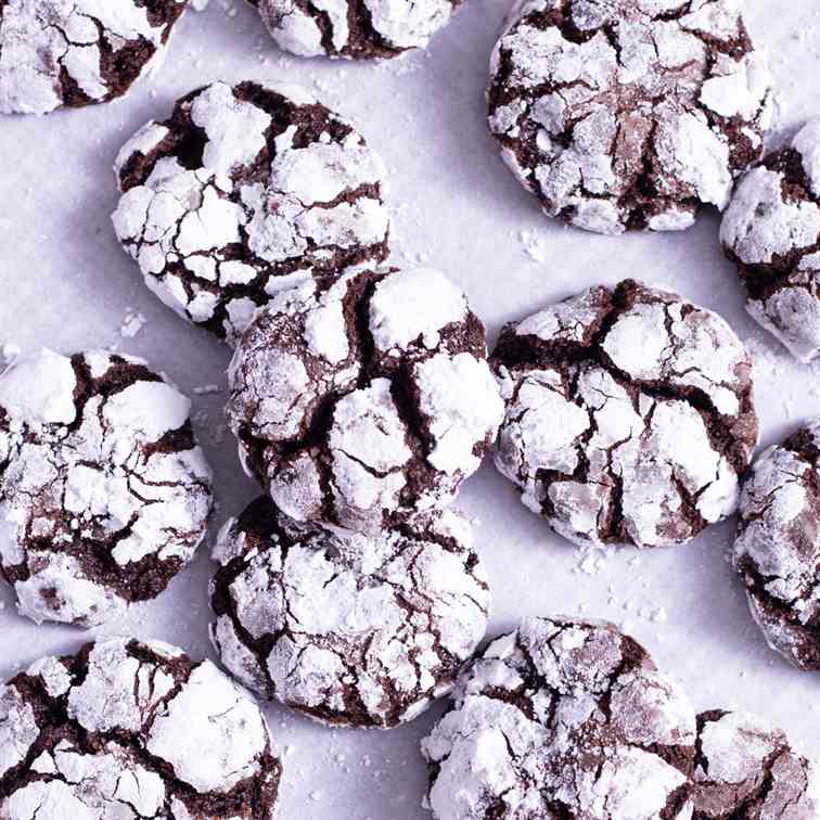 Chocolate Crinkle Cookies