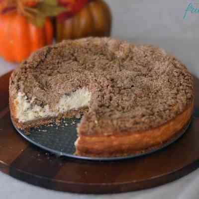 Cinnamon Maple Crumble Cheesecake