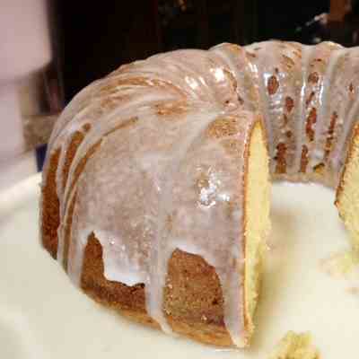 7-Up Cake with Lemon Drizzle