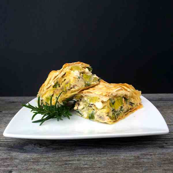 Leek With Feta “Börek” Pie [vegetarian]