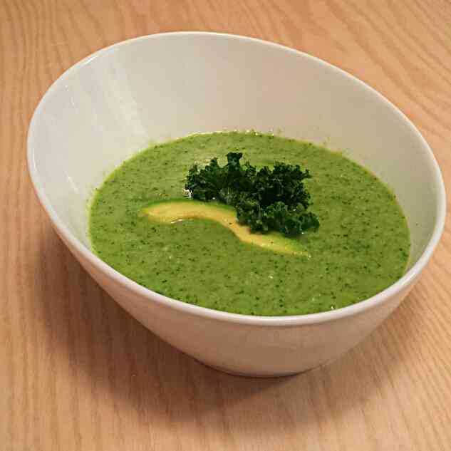 Cauliflower Kale Avocado Soup