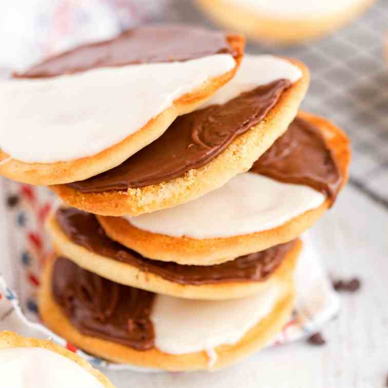 Black and White Cookies 