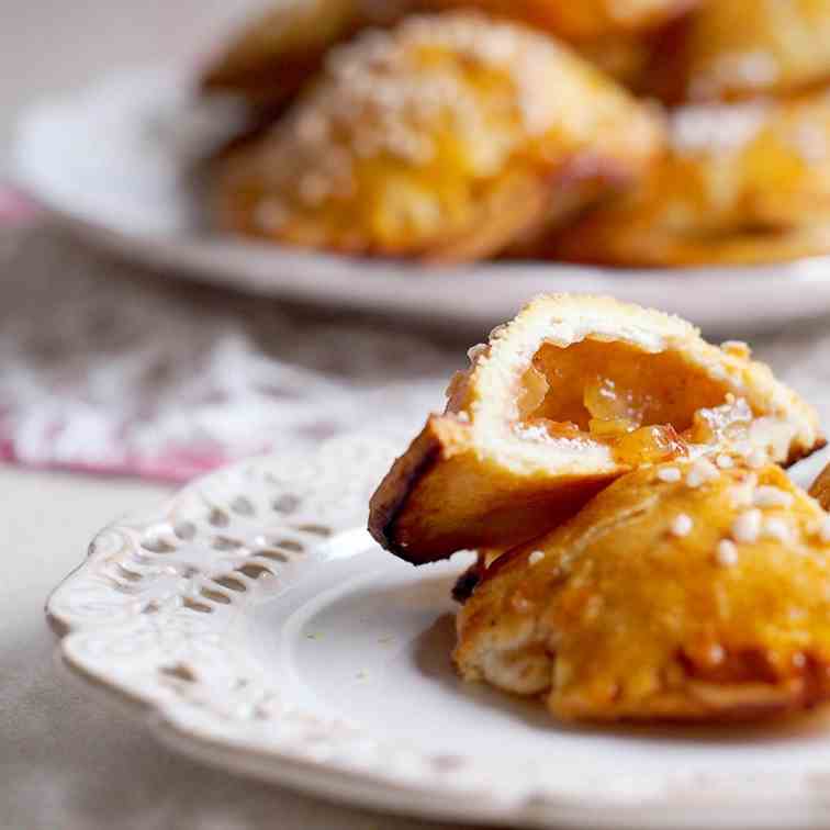 Salted caramel apple hand pies