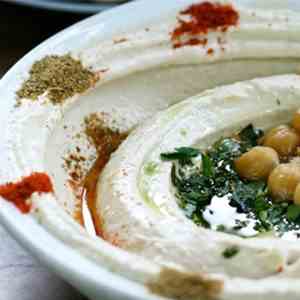 Making Hummus The Jerusalem Way