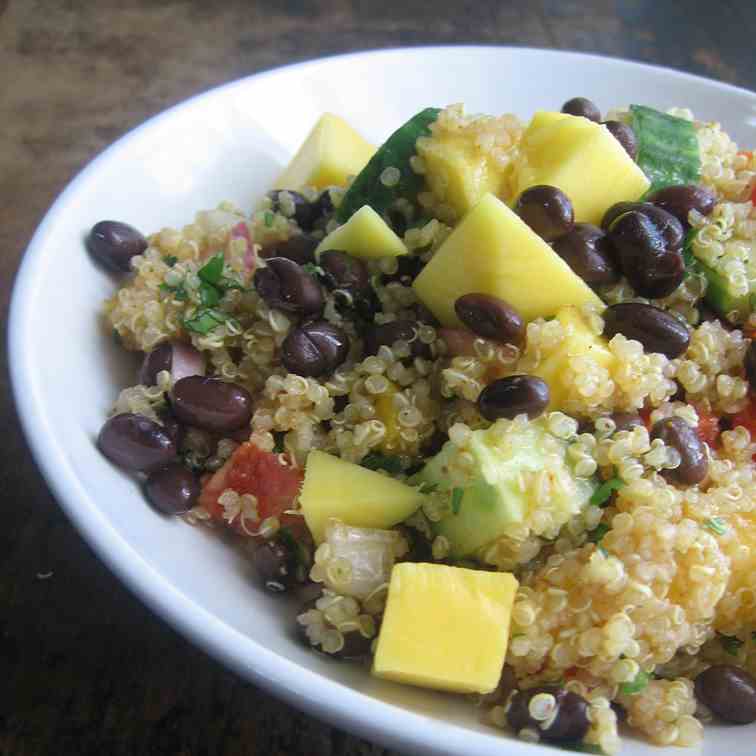 Quinoa Salad with Mango and Black Beans
