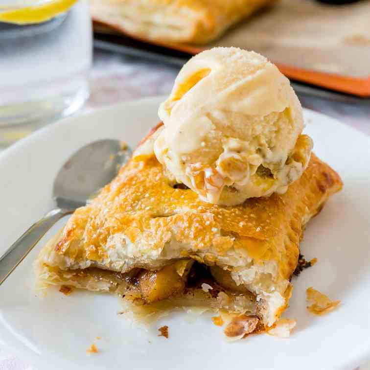 Baked Puff Pastry Apple Pies