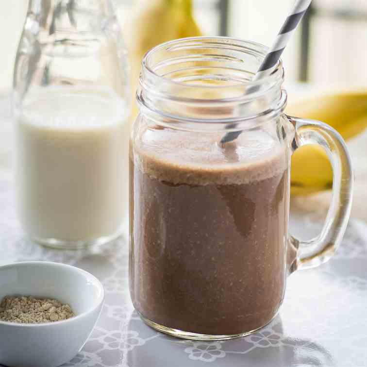 Banana maca smoothie