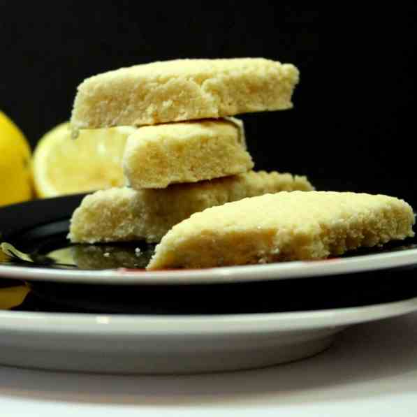 Crumbly Lemon Cookies