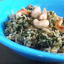 Spinach Rice with Cashew & Coriander Pesto