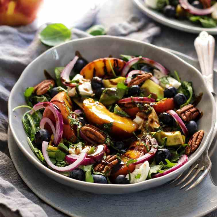Grilled Peach Salad with Burrata