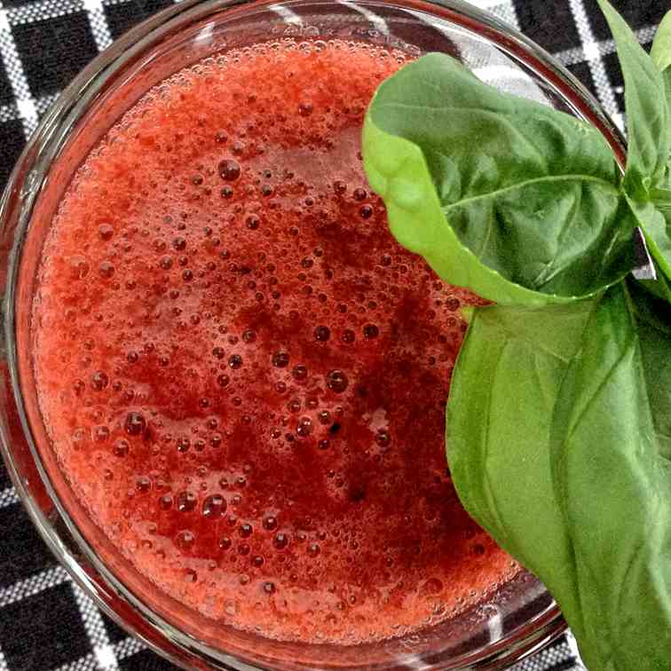 Strawberry-Basil-Smoothie