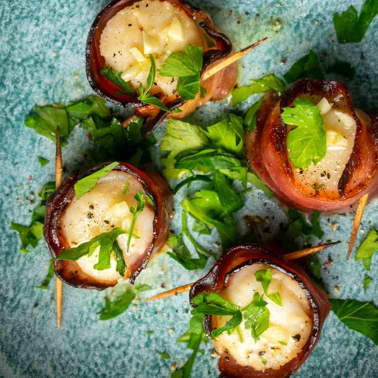 How to Cook Scallops Wrapped in Bacon