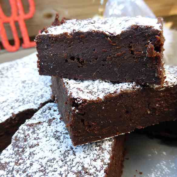 Gingerbread-Spiced Dark Chocolate Brownies