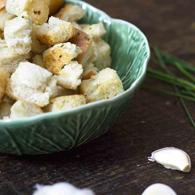 Homemade Croutons with Garlic and Herbs