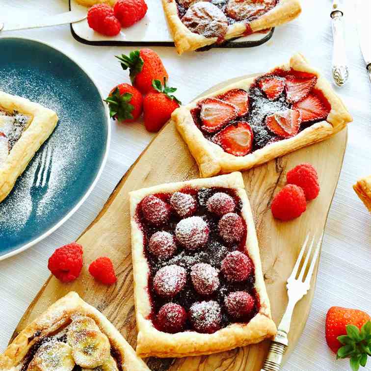 Homemade tutti-fruity jam and fresh fruit