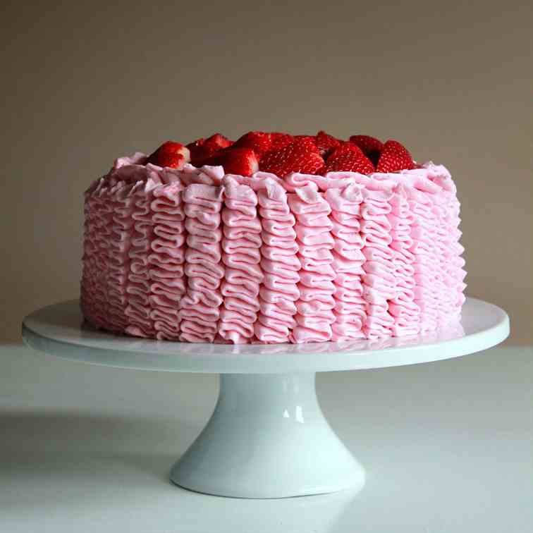 Strawberry ruffle cake