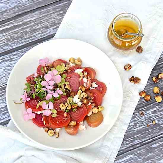 Summer beets salad