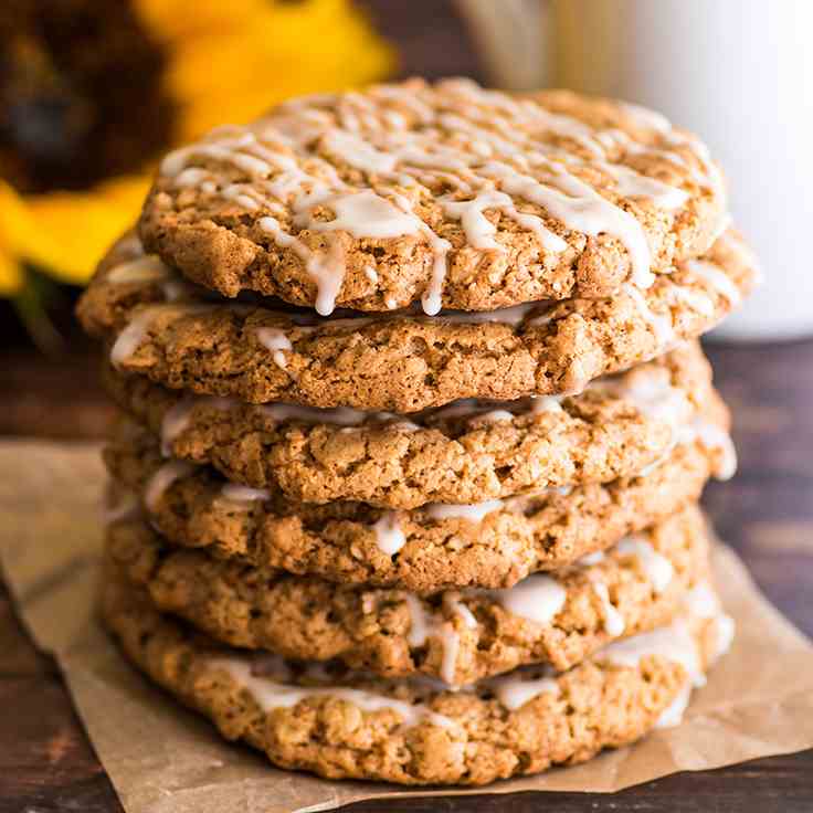 Small-batch Oatmeal Cookies with Icing