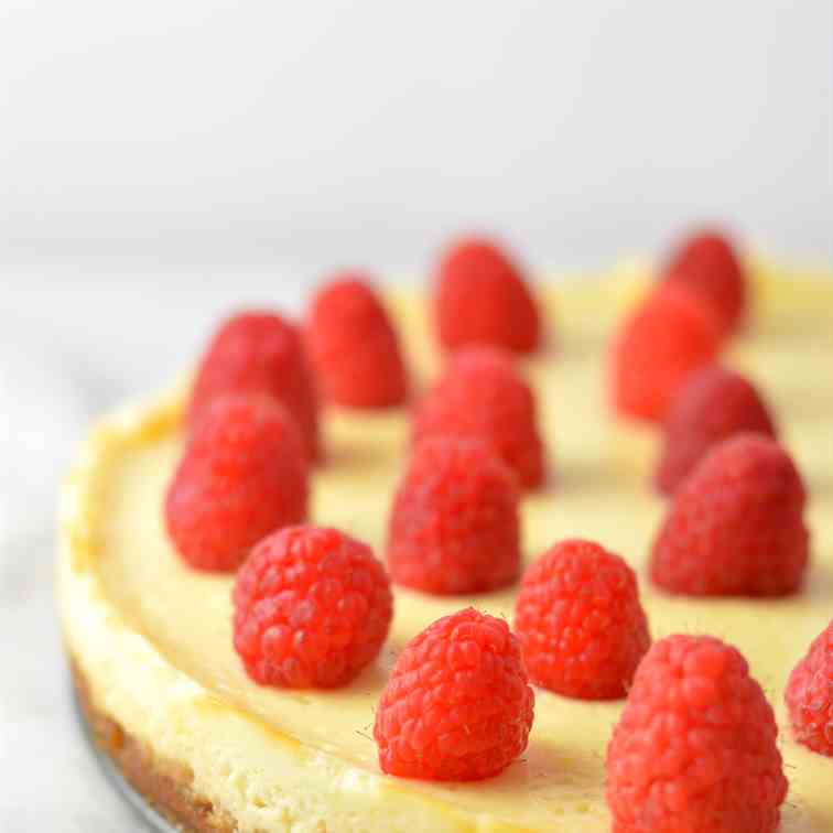 Greek Yogurt Raspberry Cheesecake