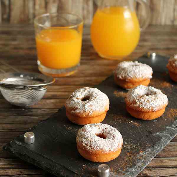 Yogurt-cinnamon donuts