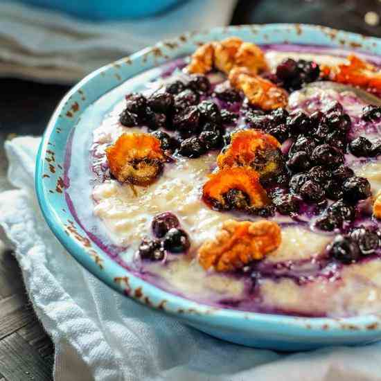 Barley Porridge with Blueberries