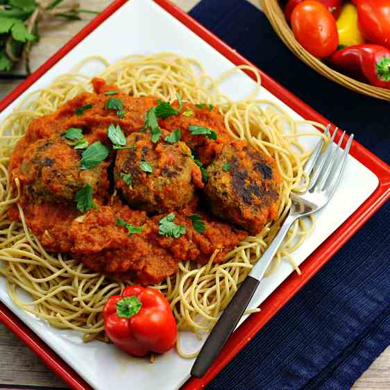 Meatballs with Red Pepper Marinara