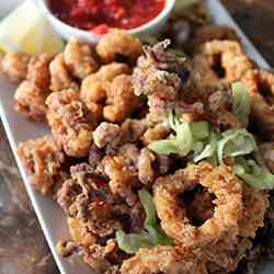 Fried Calamari with Marinara Sauce