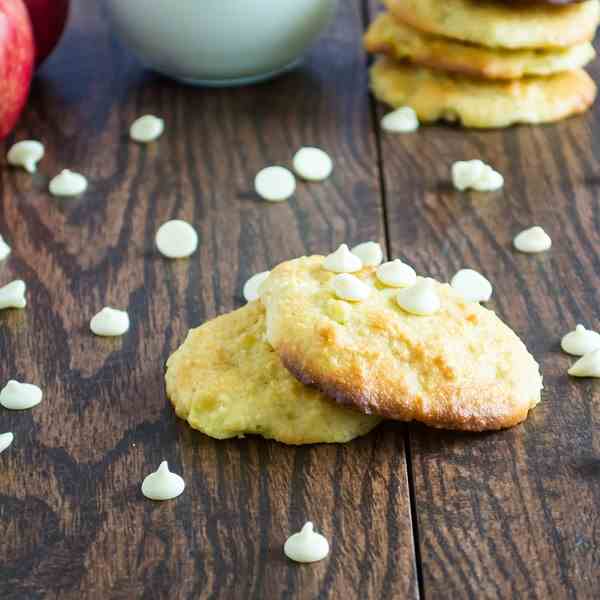 Flourless Apple Macadamia Cookies